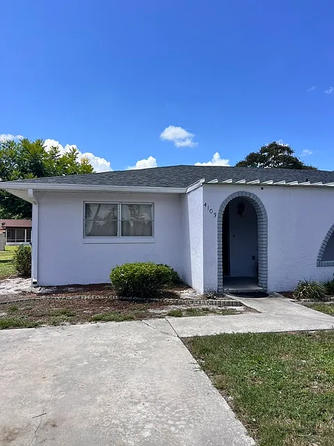 2 bed, 950 sqft, $1,200 — Photo 2