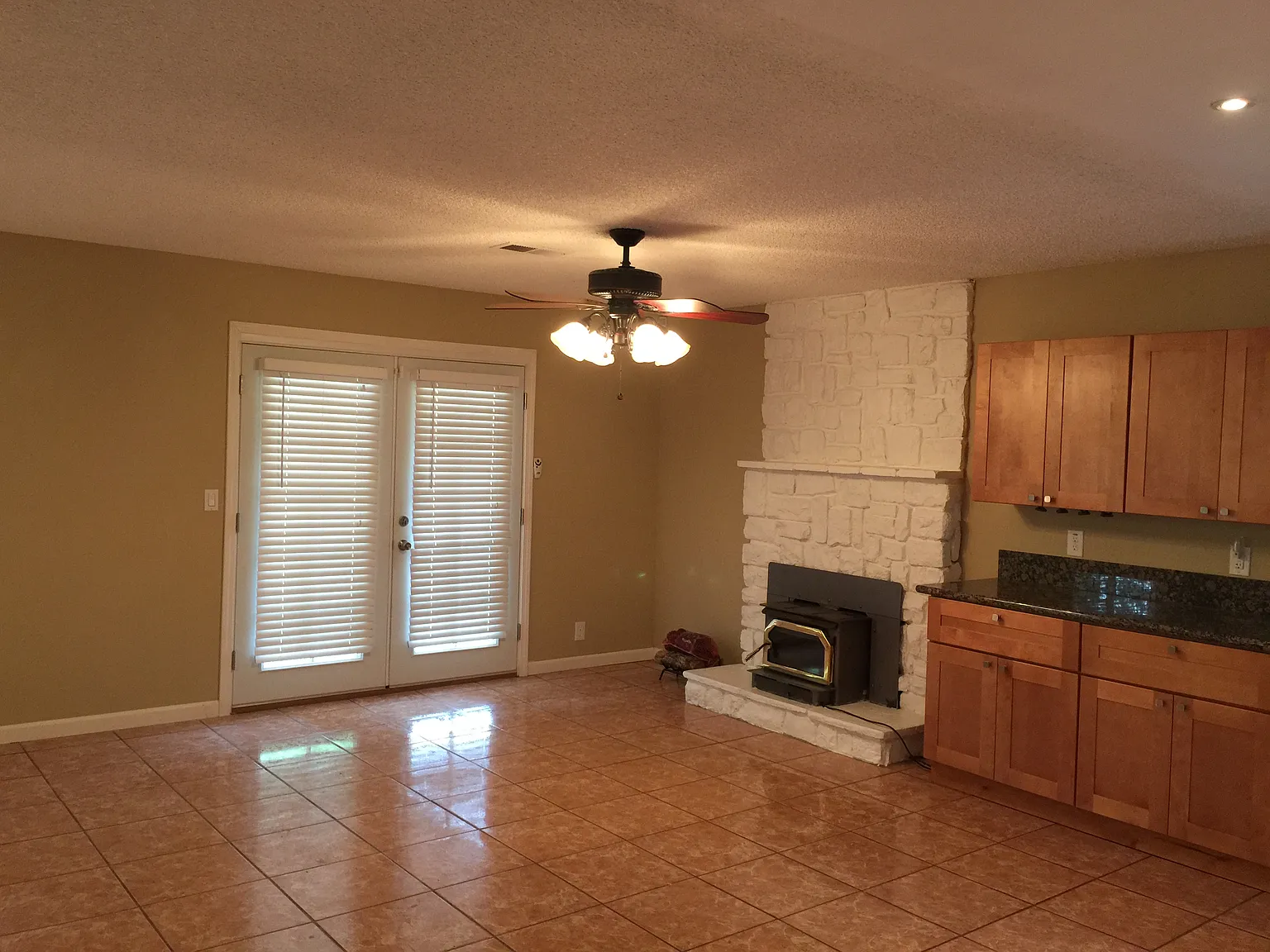 3 bed, 1560 sqft, $2,795 — Photo 4