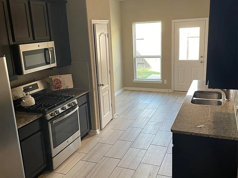 3230 Harmony Creek Ln — Photo 6
