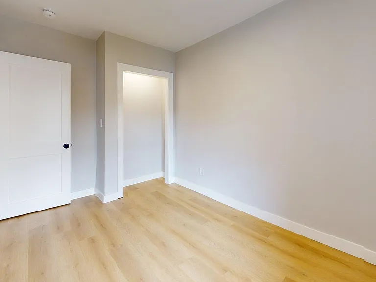 273 Maverick St #7 — Photo 12