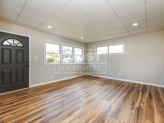 2nd image of 1823 Rutland Ave