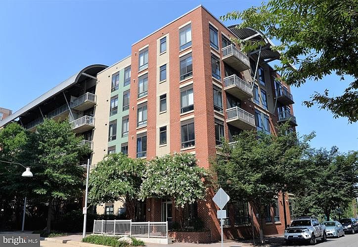 1st image of 1200 N Hartford St APT 507