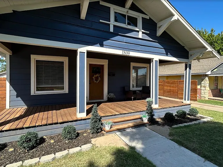 1809 NW 13th St — Photo 1