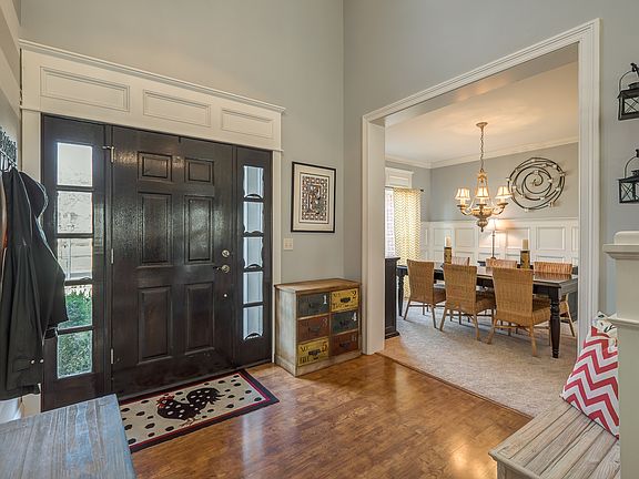 3rd image of 1370 Prestonwood Ct S