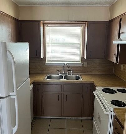 4th image of 301 Liberty St #0c183b283