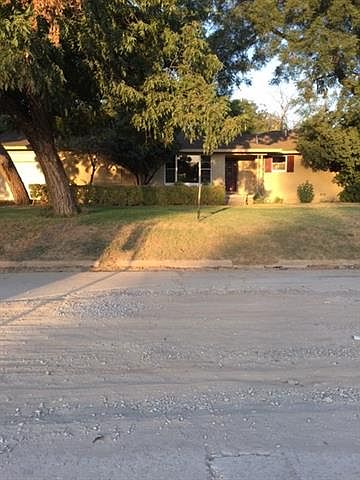 1st image of 2716 Rosebud Ln