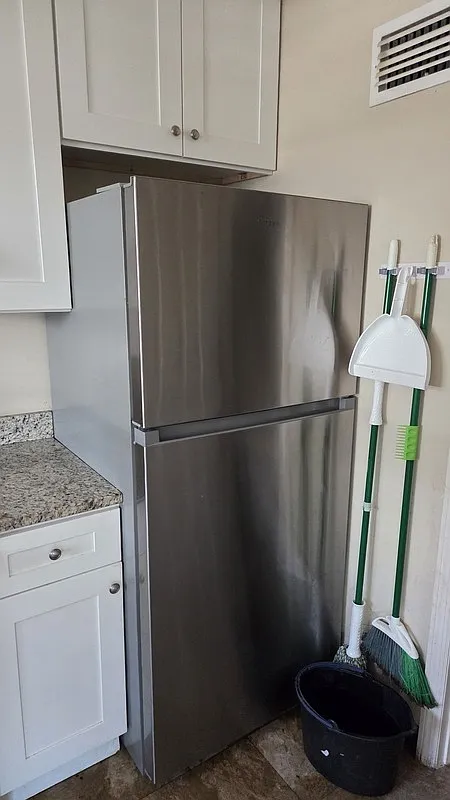 1 bed, 1.0 bath, $890 — Photo 3