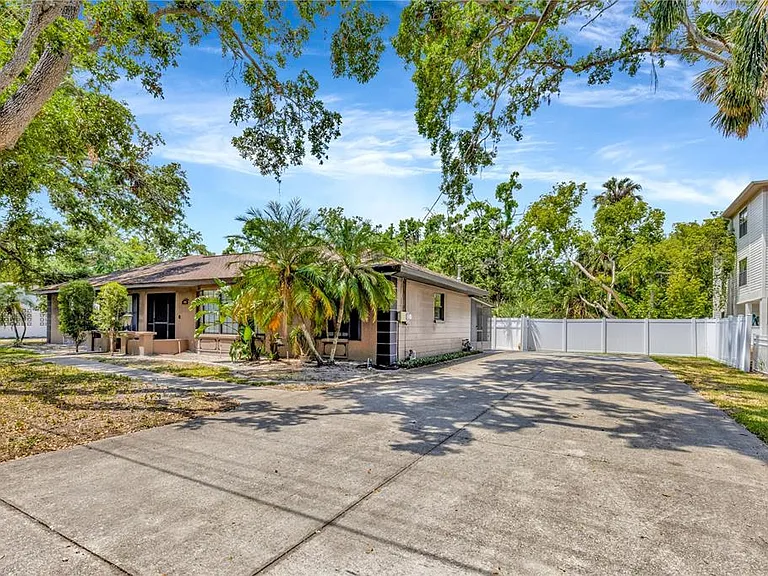 4909 S Elberon St — Photo 2