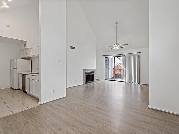5th image of 14550 Fonmeadow Drive #804