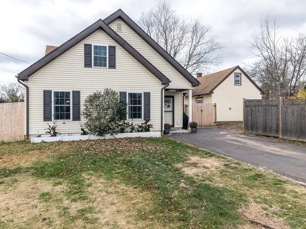 220 Pennbrook Ave, Lansdale, PA 19446