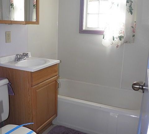 5th image of 217 E Lincoln Ave