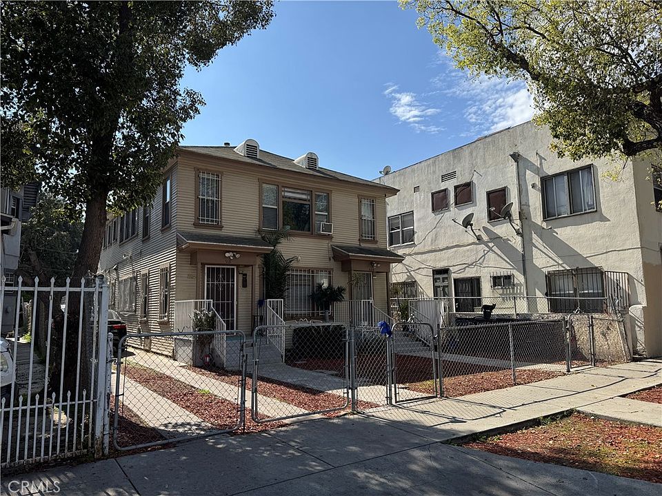 1st image of 918 W 41st St