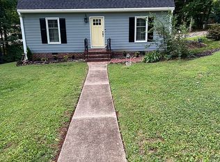 565 Pinewood Rd, Asheboro, NC 27205