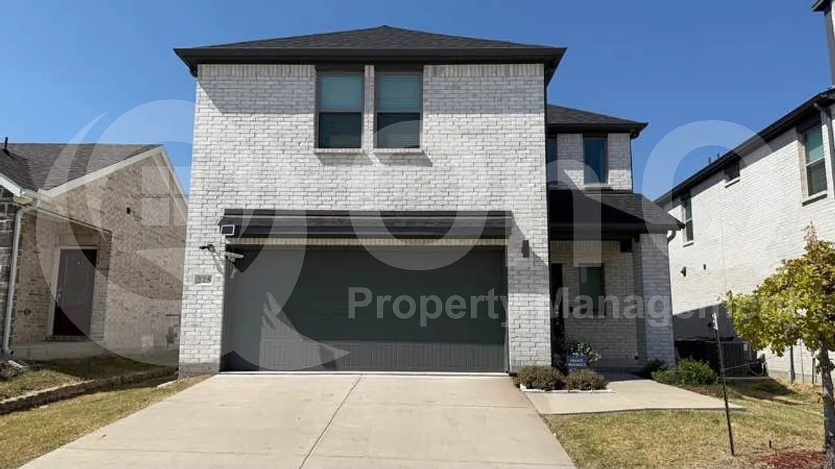 4 bed, 3.5 bath, 2547 sqft, $2,565 — Photo 1