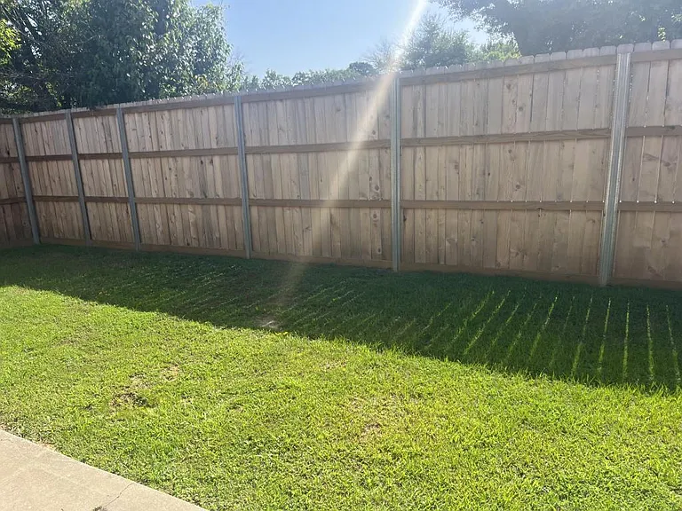 206 E Sycamore Ln — Photo 1