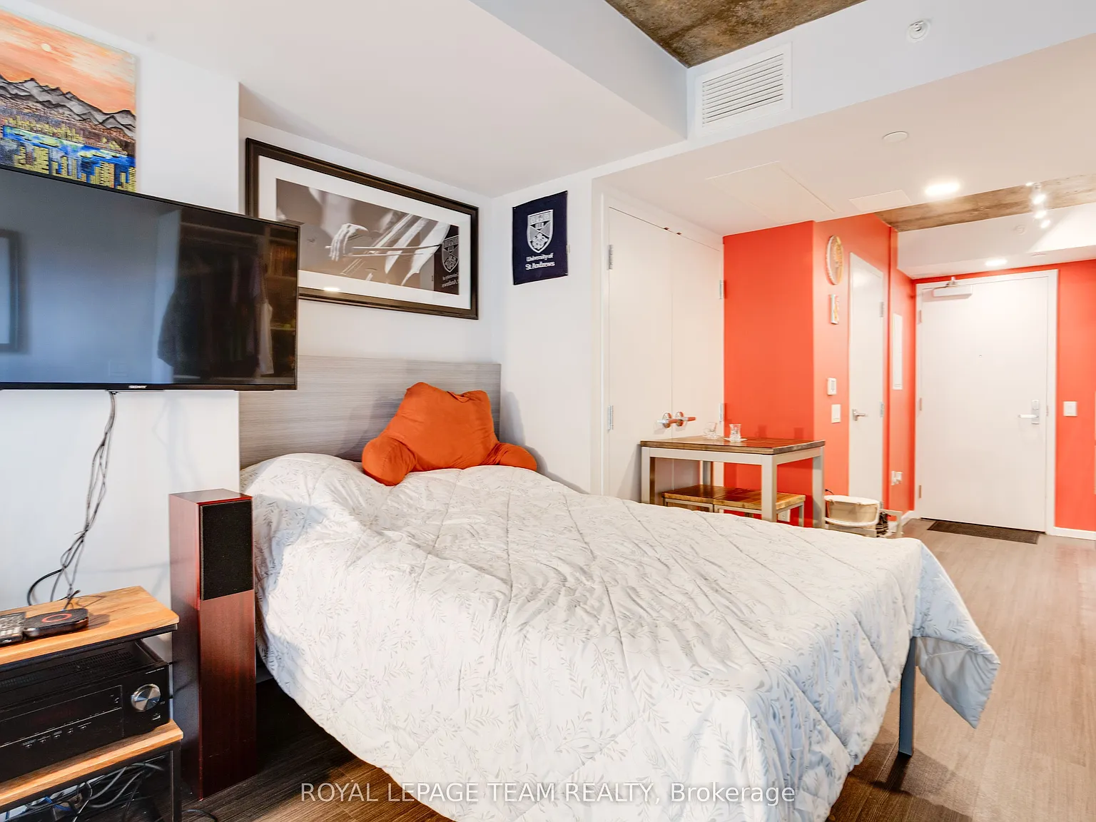Studio, $1,800 — Photo 4