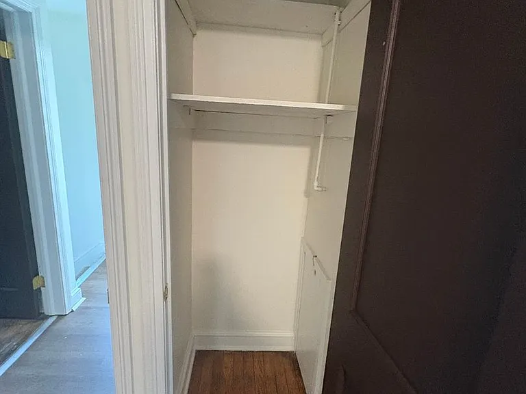975 Edison St — Photo 13
