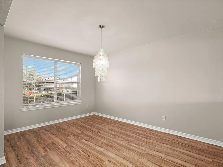 219 Brown St — Photo 2