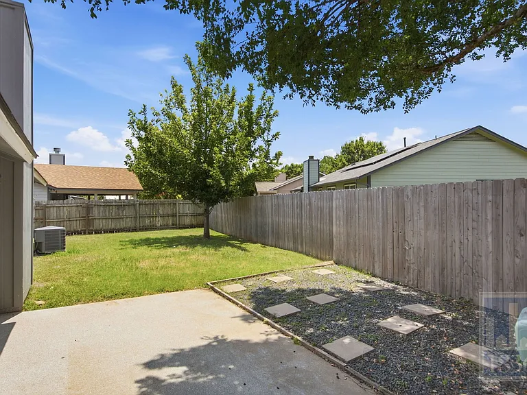 401 Oakridge Pass — Photo 24