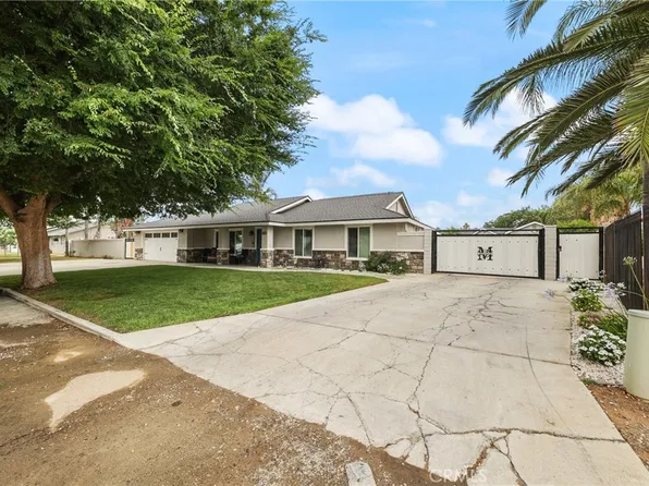 8963 Bold Ruler Ln, Riverside, CA 92509