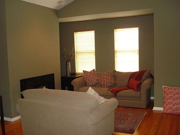 2nd image of 1443 N Larrabee St Unit C