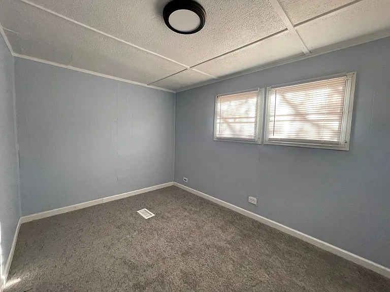 7330 William Ave — Photo 12