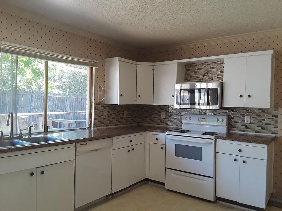 1st image of 3107 Furneaux Ln