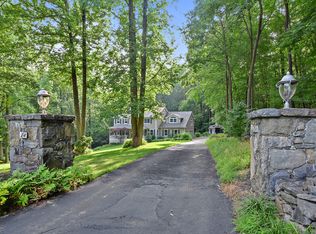 24 N Meadow Ln, Putnam Valley, NY 10579
