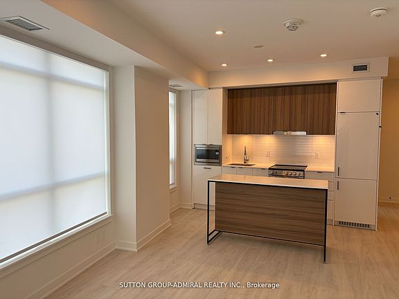 4th image of 30 Upper Mall Way #A1505