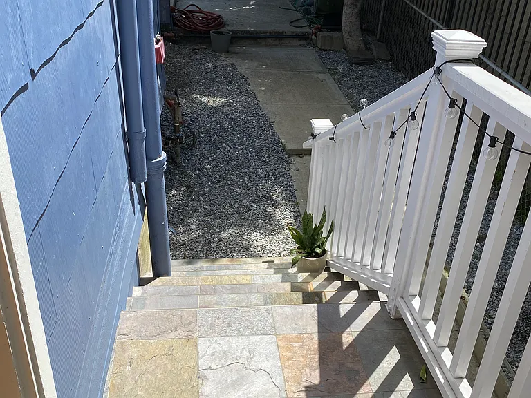 437 Coronado Ter #1/2 — Photo 37
