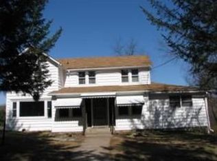 116 Perkins Pond Rd, Beach Lake, PA 18405