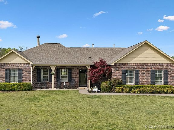 2nd image of 21094 W Duncan Rd