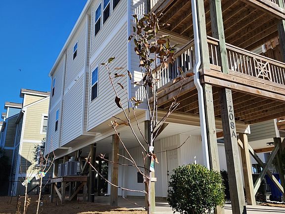 4th image of 208A Bridgeview Ct