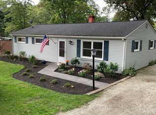 7698 Crestwood Ln, Northfield, OH 44067