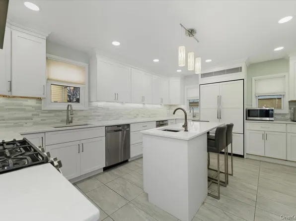 422 Cedarhurst Avenue, Cedarhurst, NY 11516