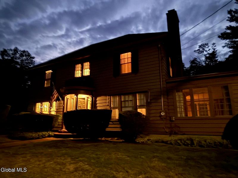 4th image of 130 Walnut Street