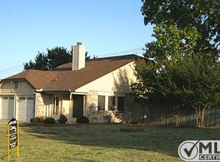 1400 Woodfern Dr, Arlington, TX 76018