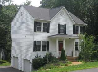 2412 Wakefield Rd, Charlottesville, VA 22901