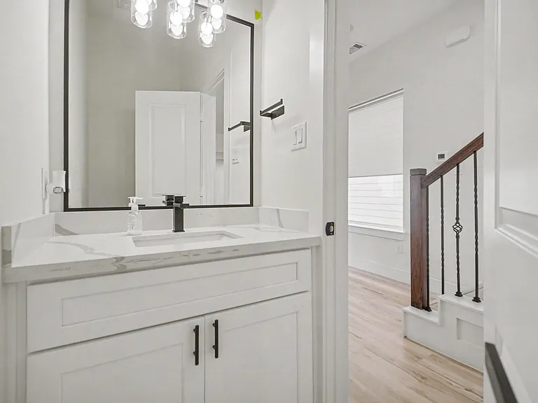 4310 Alice St — Photo 16