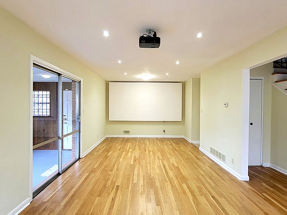 5th image of 6418 Maddox Rd