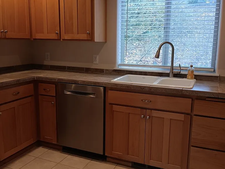 1296 Westbrook Dr NW — Photo 8