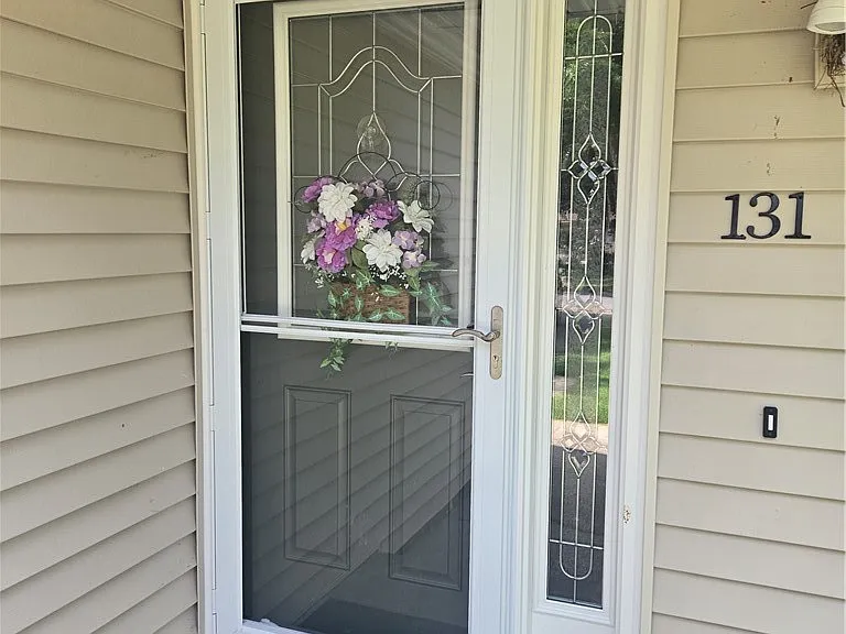 131 David Ave — Photo 3