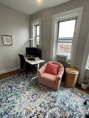 Rented by Evergreen Realty & Investments | media 11