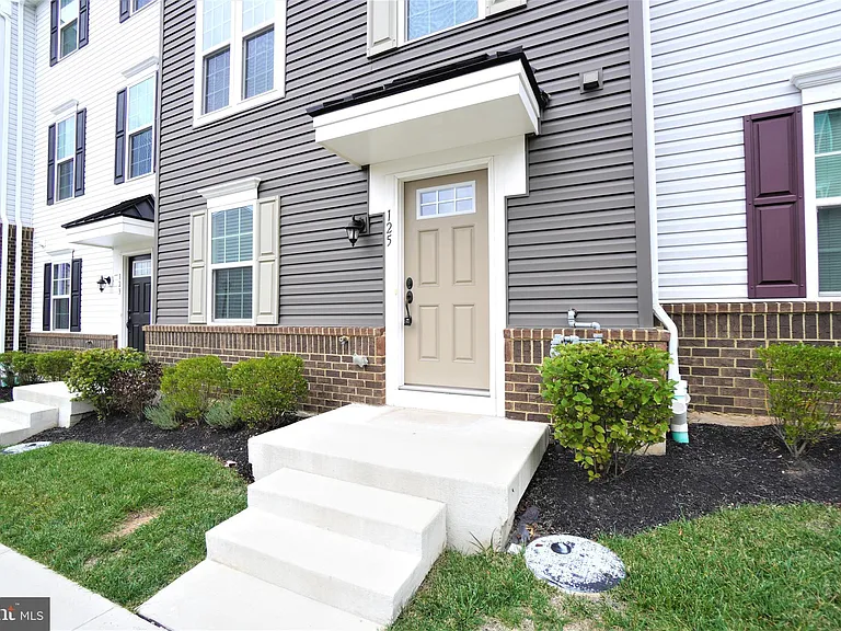 125 Dragon Dr — Photo 2