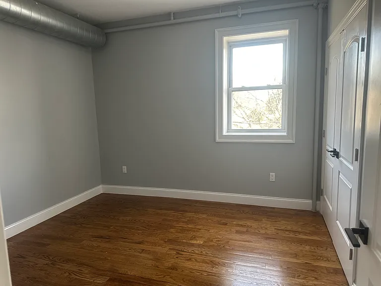 520 Park Ave #2 — Photo 10