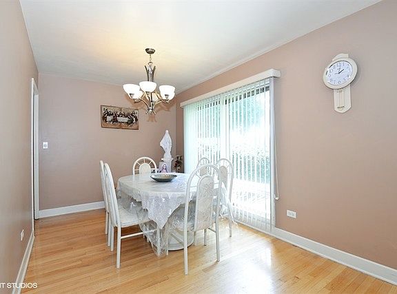 3rd image of 7833 Tripp Ave