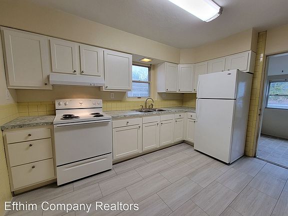 5th image of 5461 Marquette Ave