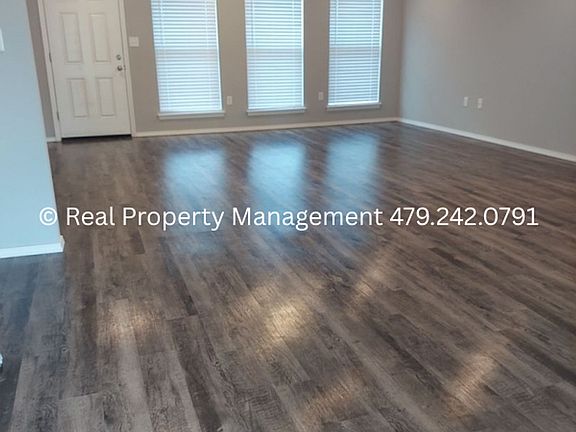 3rd image of 1200 Sandstone Dr