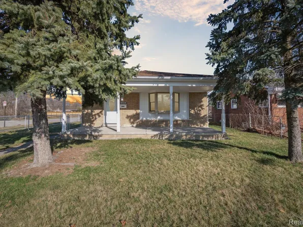 16509 Windermere Cir, Southgate, MI 48195