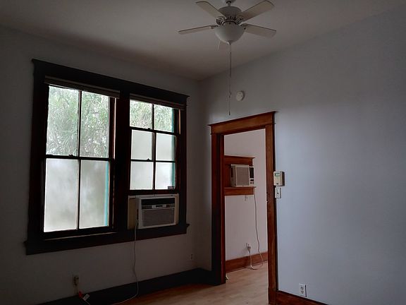 4th image of 5035-37 Loyola Ave